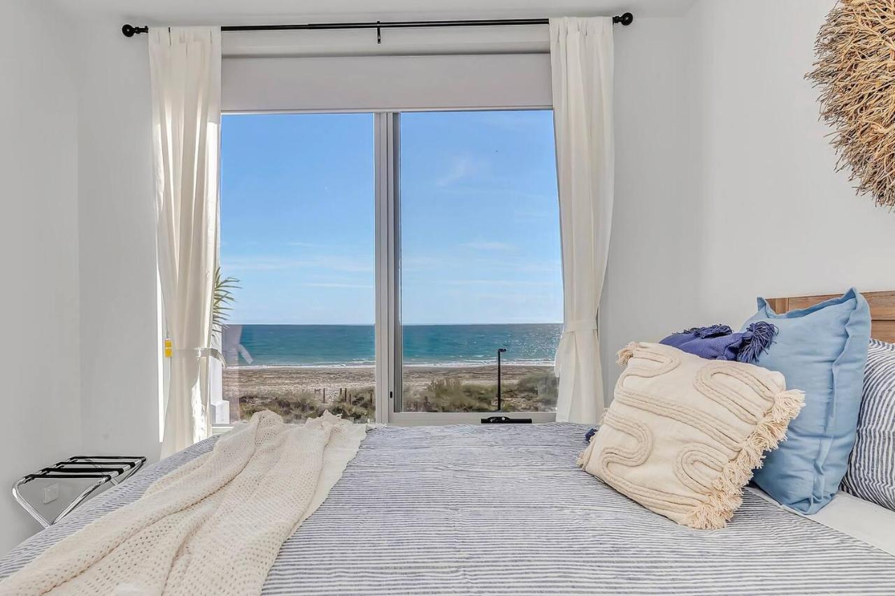Apartment Hamptons-inspired Waterfront Living On Moana *