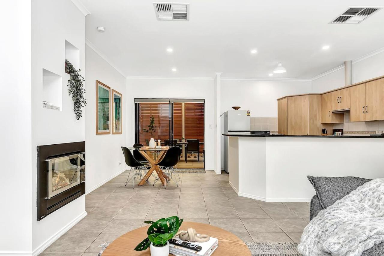 Breezy B On The Esplanade With Direct Access Holiday home