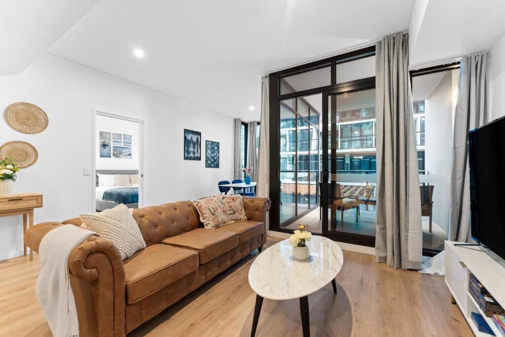The Amazing Escape - Cbd Modern 1br Apartment