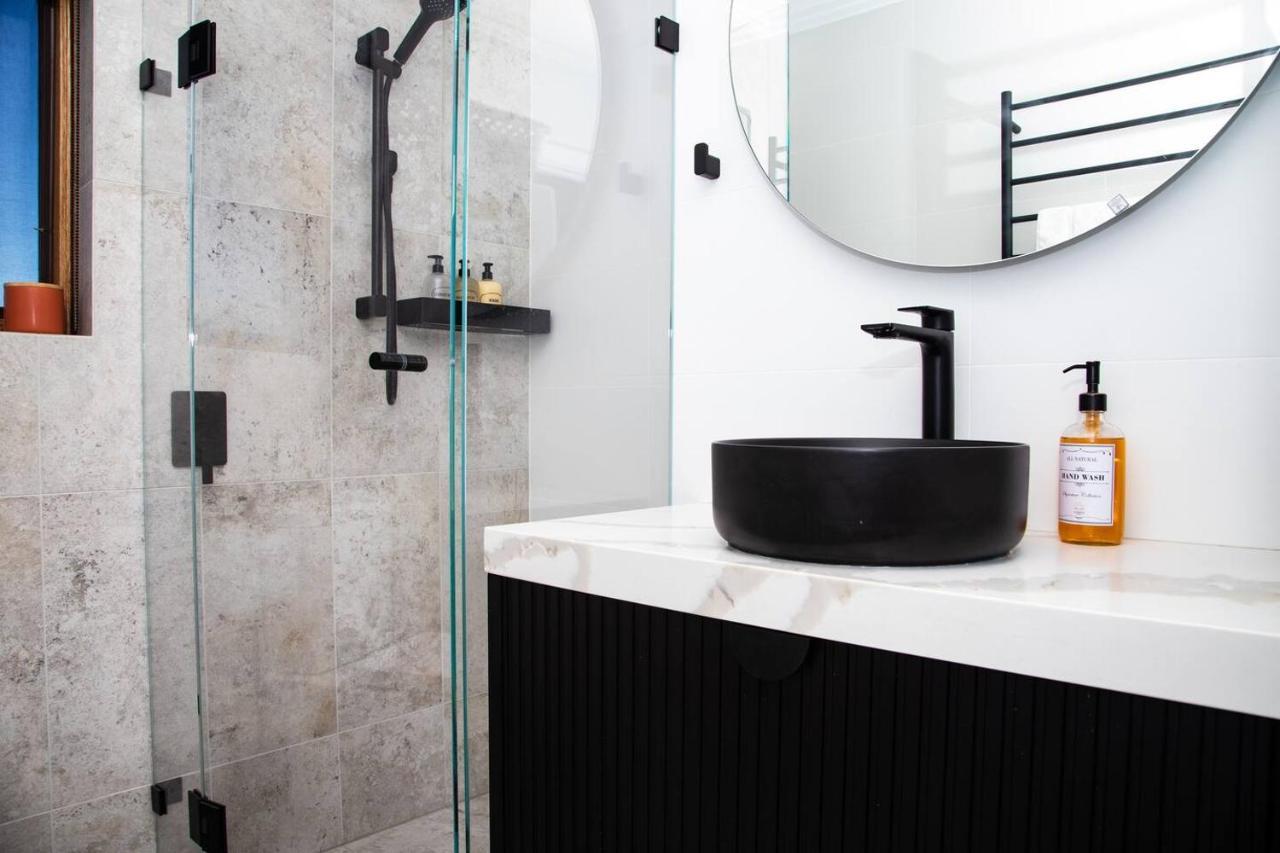 Seaside Smart - Coastal Chic At Henley Apartment Adelaide