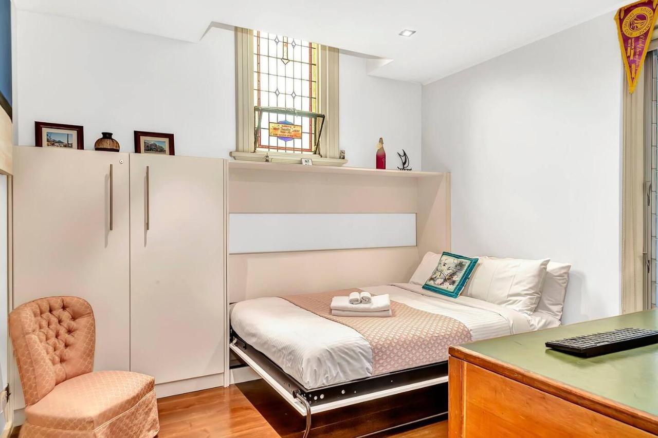 Parish Court - A Unique Contemporary Conversion Apartment *