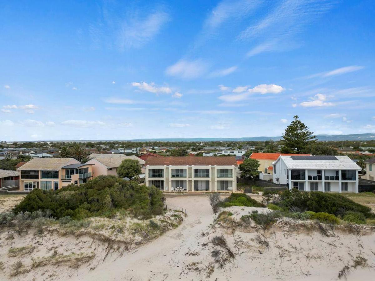 Holiday home Beachside Beauty - Iconic Beachfront Panorama