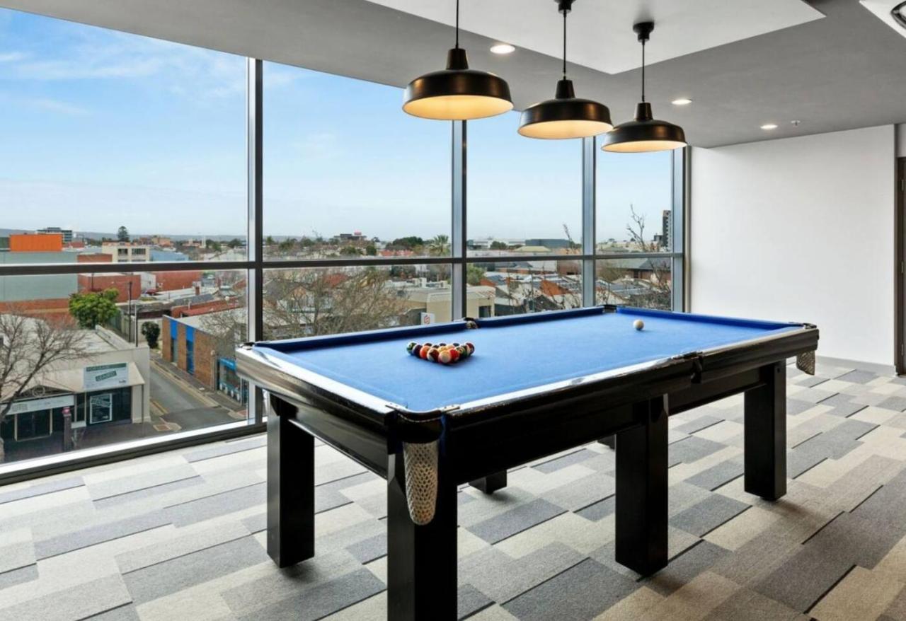 'adelaide Azure' Scenic Cbd Living With Rooftop Pool Adelaide