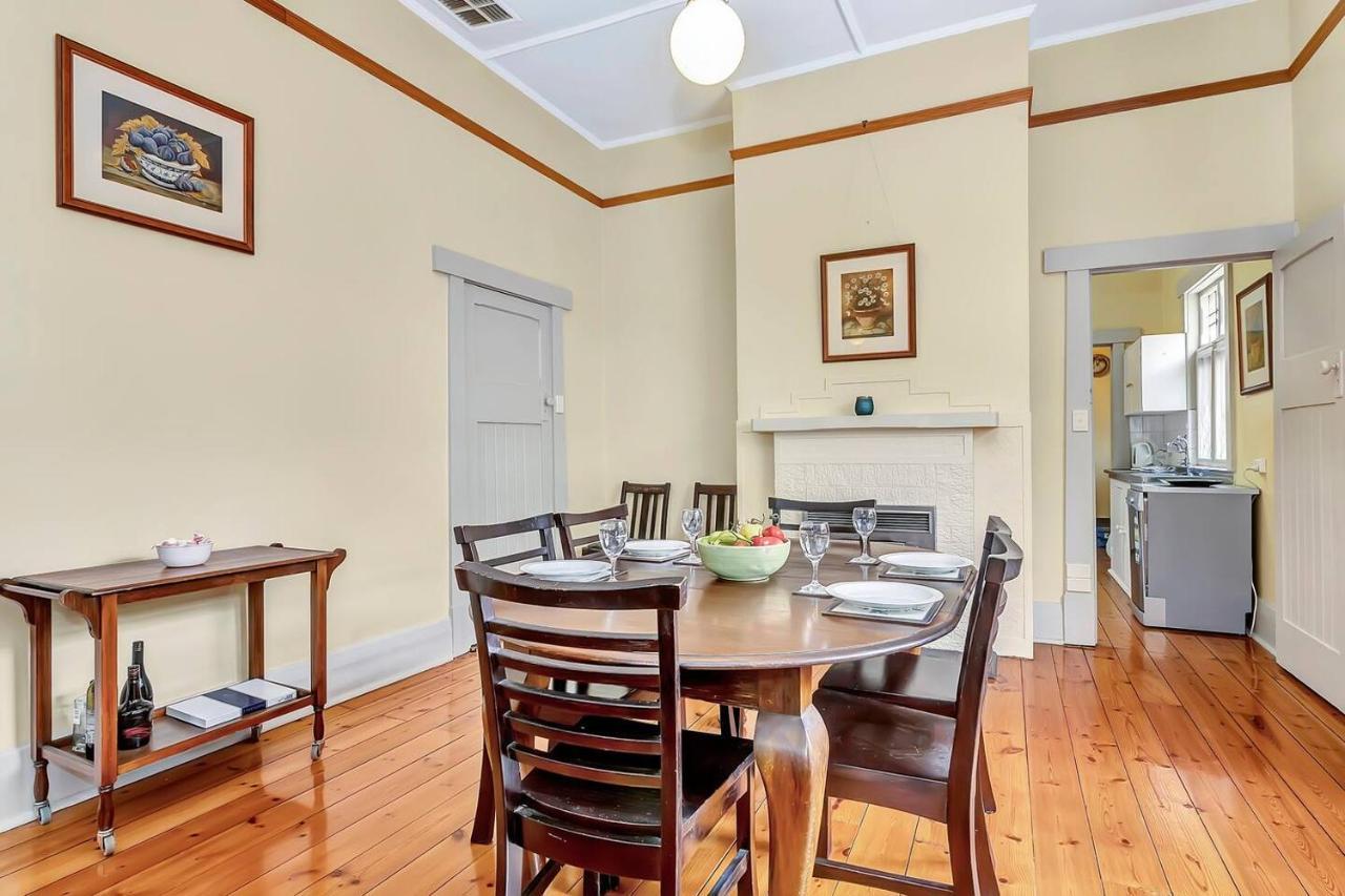 'the Nook' Peaceful Toorak Gardens Retro *