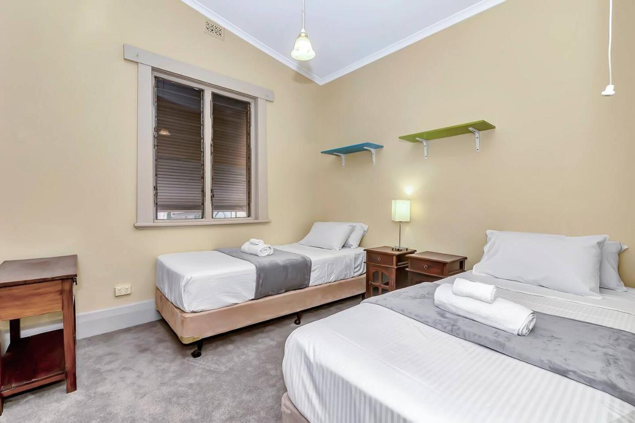 Holiday home 'the Nook' Peaceful Toorak Gardens Retro Adelaide