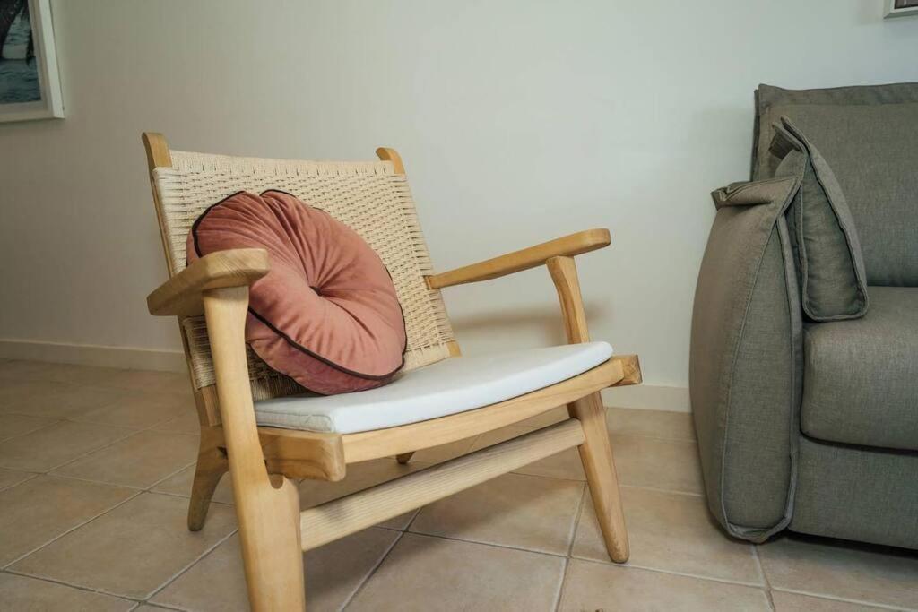 Nirvana On Gray - 2br Staycation Wifi Apartment *