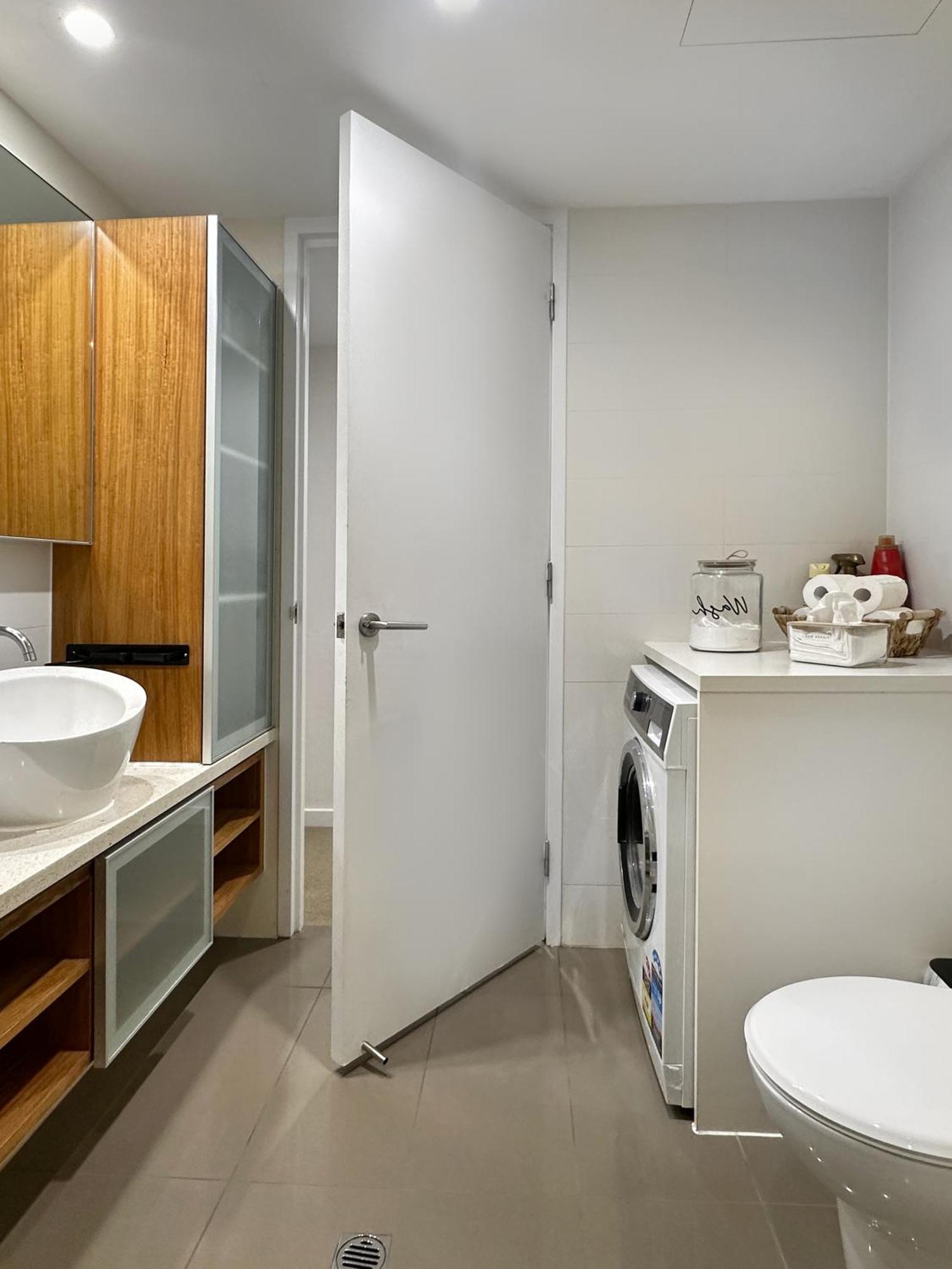Penthouse View Luxury Cbd Penthouse Sleeps 6 Balcony Access * Adelaide
