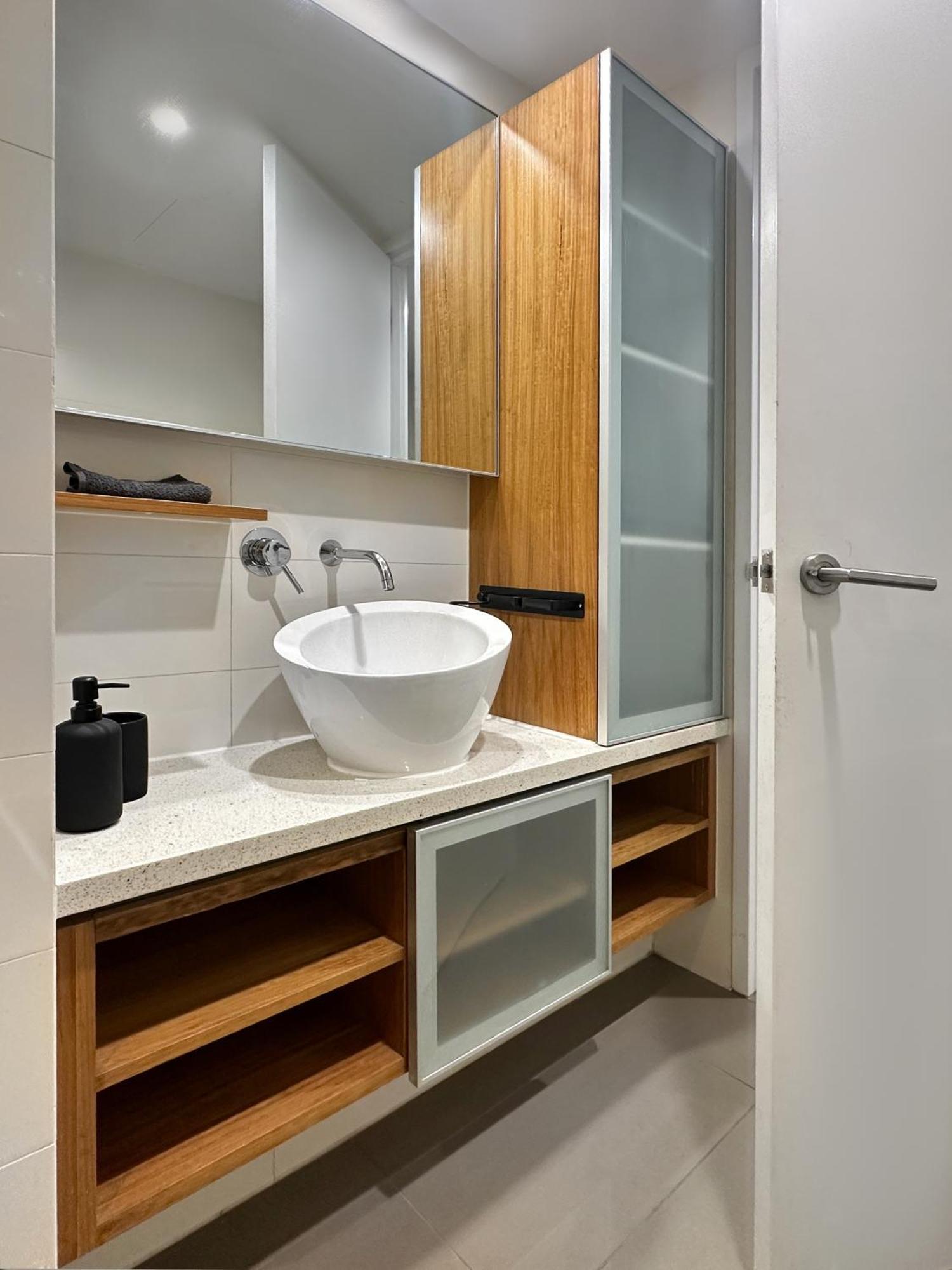 Cbd Sky View Apartment