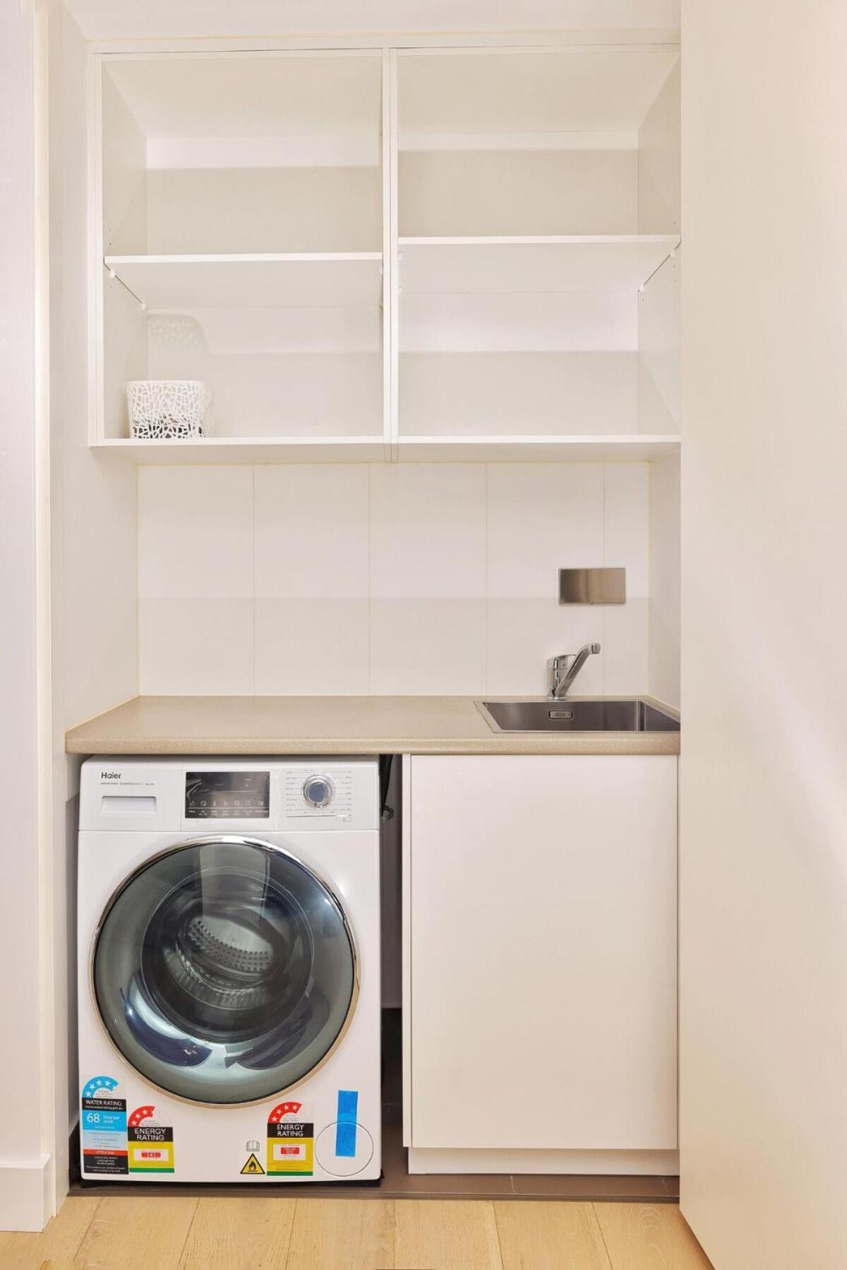 Apartment Iconic On Vue With Free Parking Pool Gym Cbd Adelaide