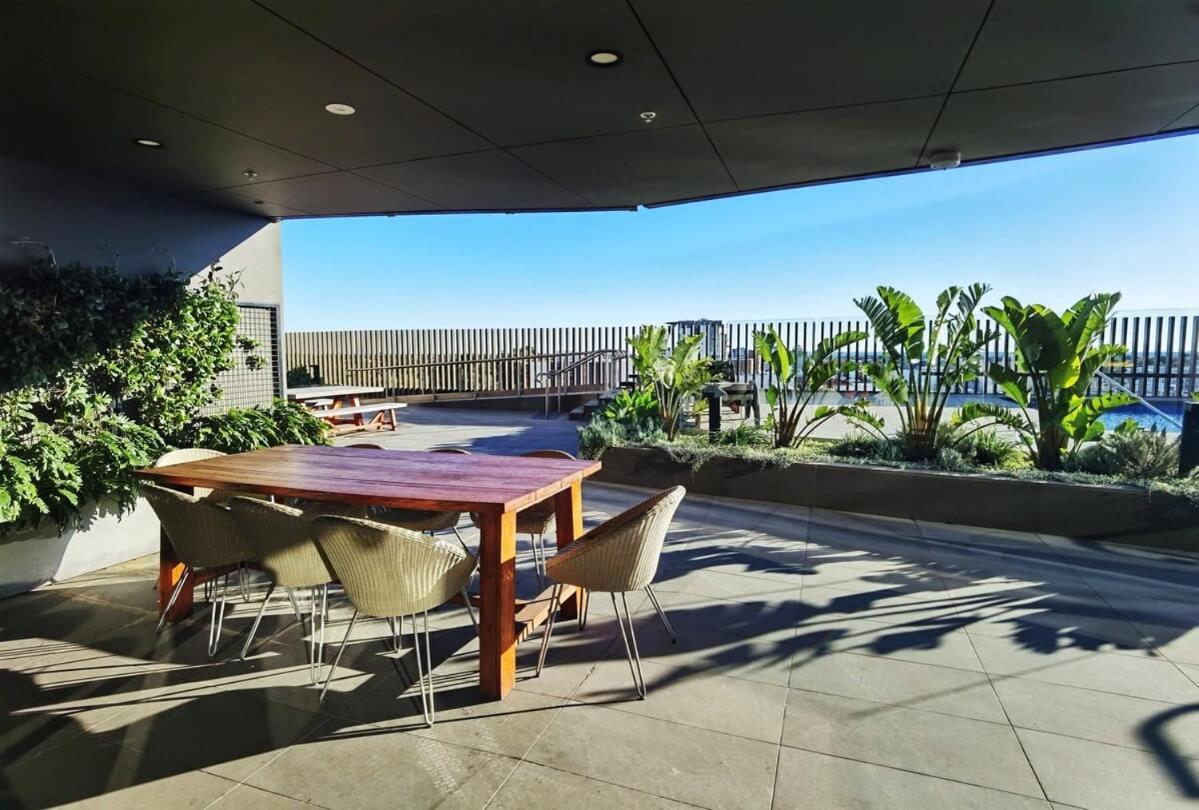Iconic On Vue With Free Parking Pool Gym Cbd *