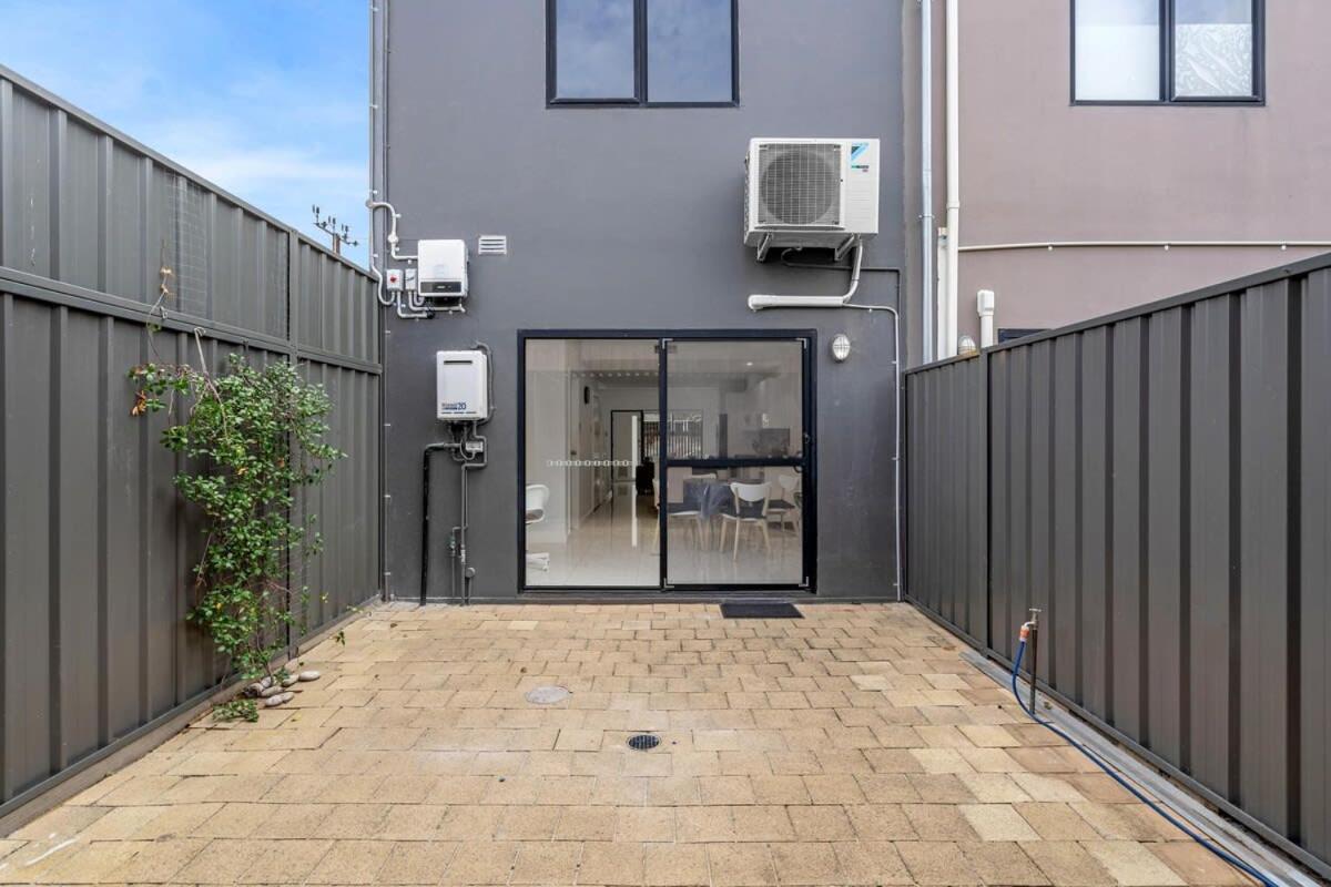 2br Townhouse Cbd Chinatown Free Wifi Freeparking Holiday home