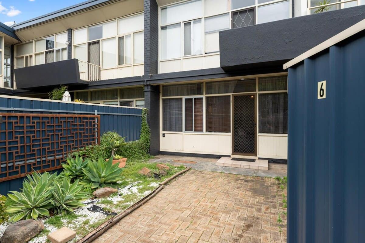 Apartment Renovated 1br Unit Cbd Parking Wi-fi South Tce *
