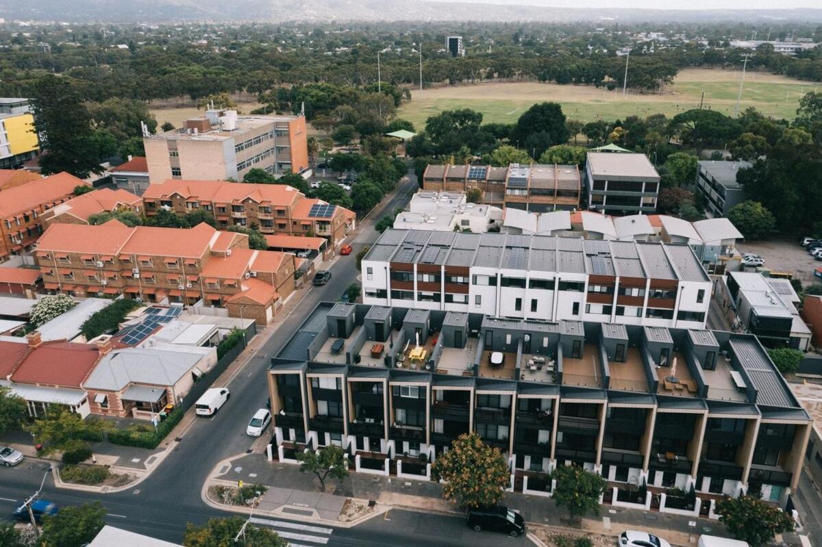 Lusso - Rooftop Views 3br 3bth 4 Level Townhouse