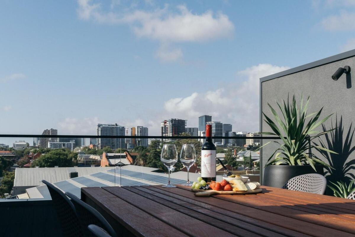 Lusso - Rooftop Views 3br 3bth 4 Level Townhouse Holiday home *