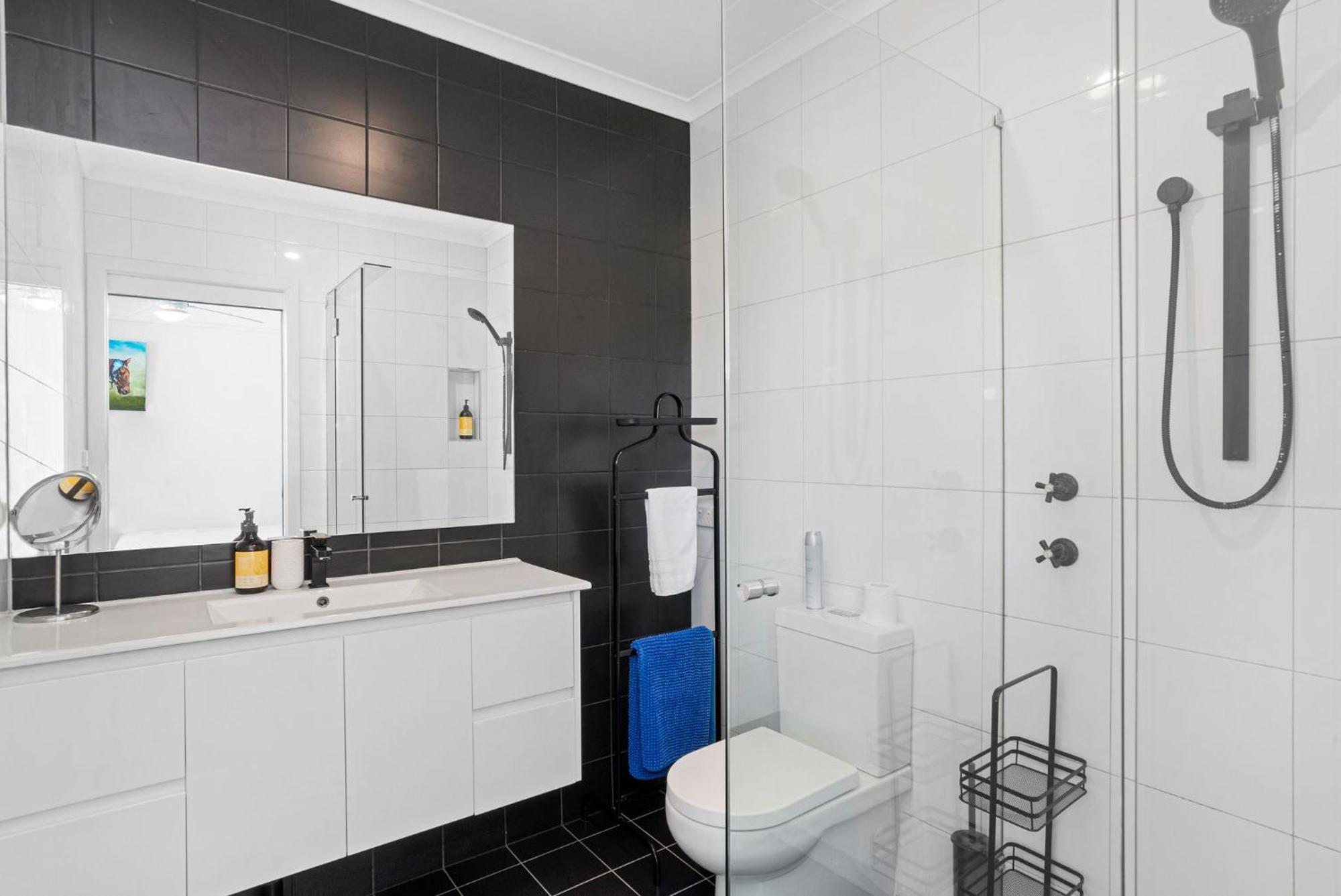 Apartment The Muse On Halifax Stylish Town House *