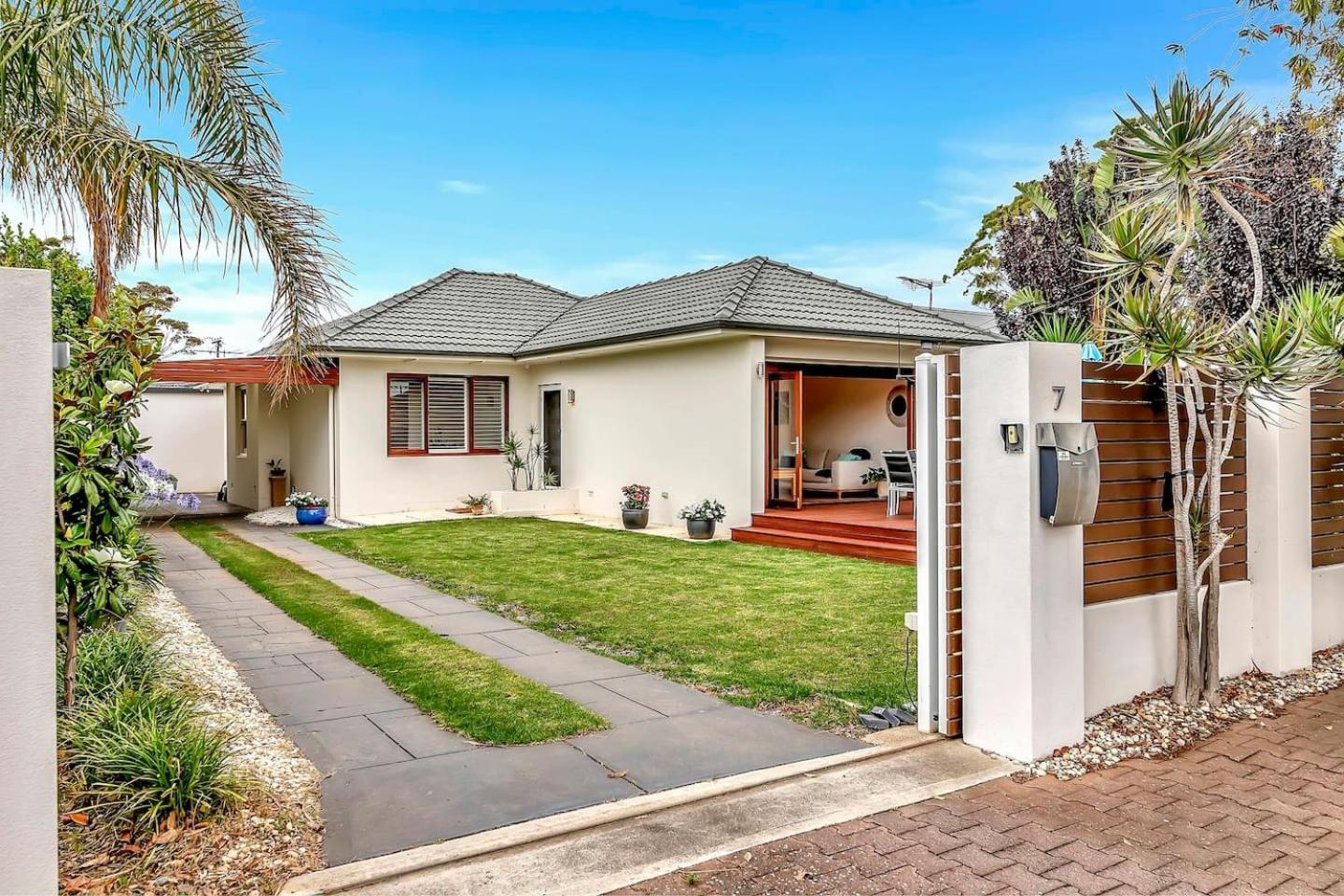 Holiday home Gladstone Gardens - Family Comfort In North Brighton *
