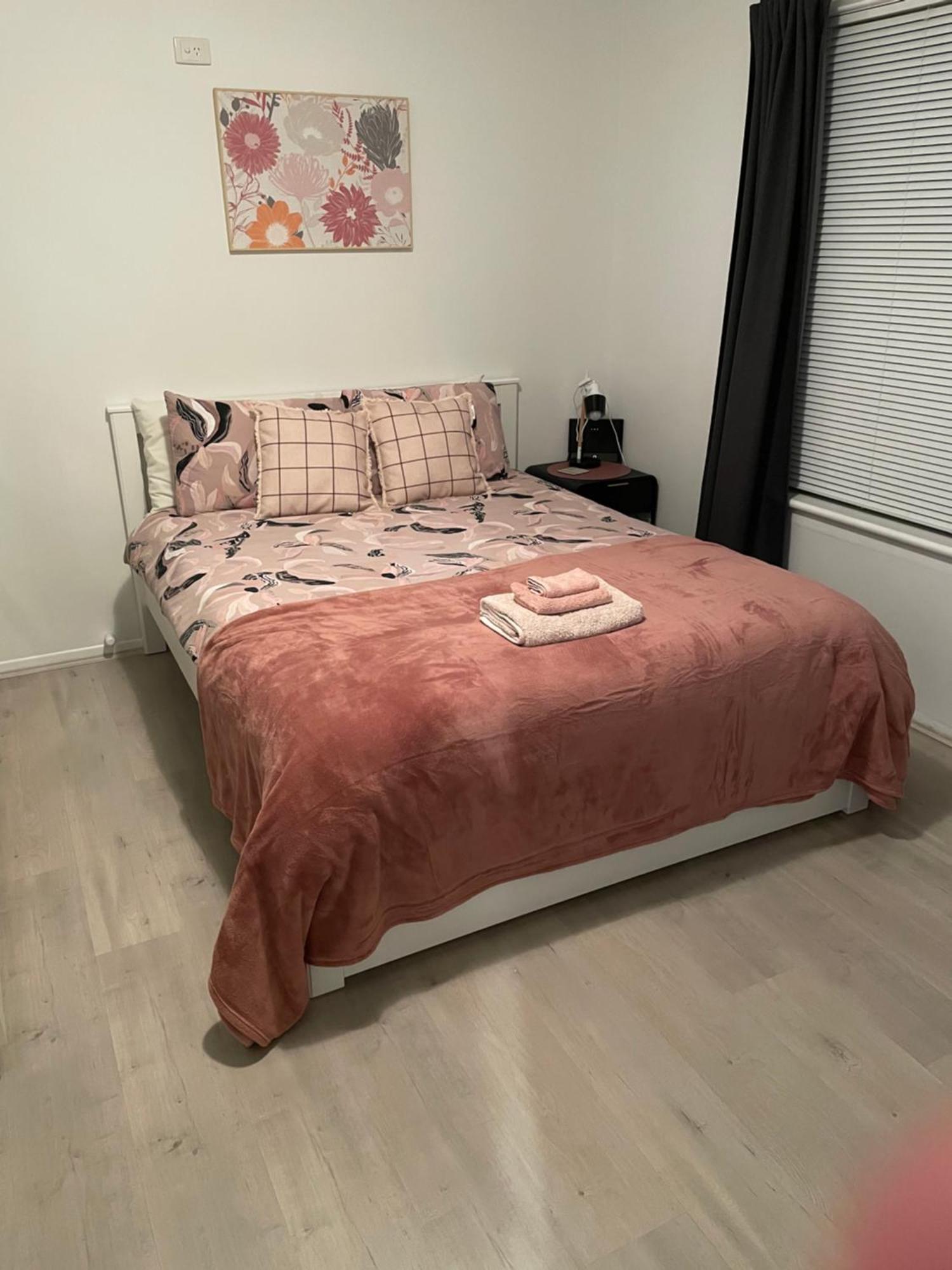Cosy 2-bedroom In Tree-lined Highgate With Free Parking, Wi-fi, Workspace & Netflix
