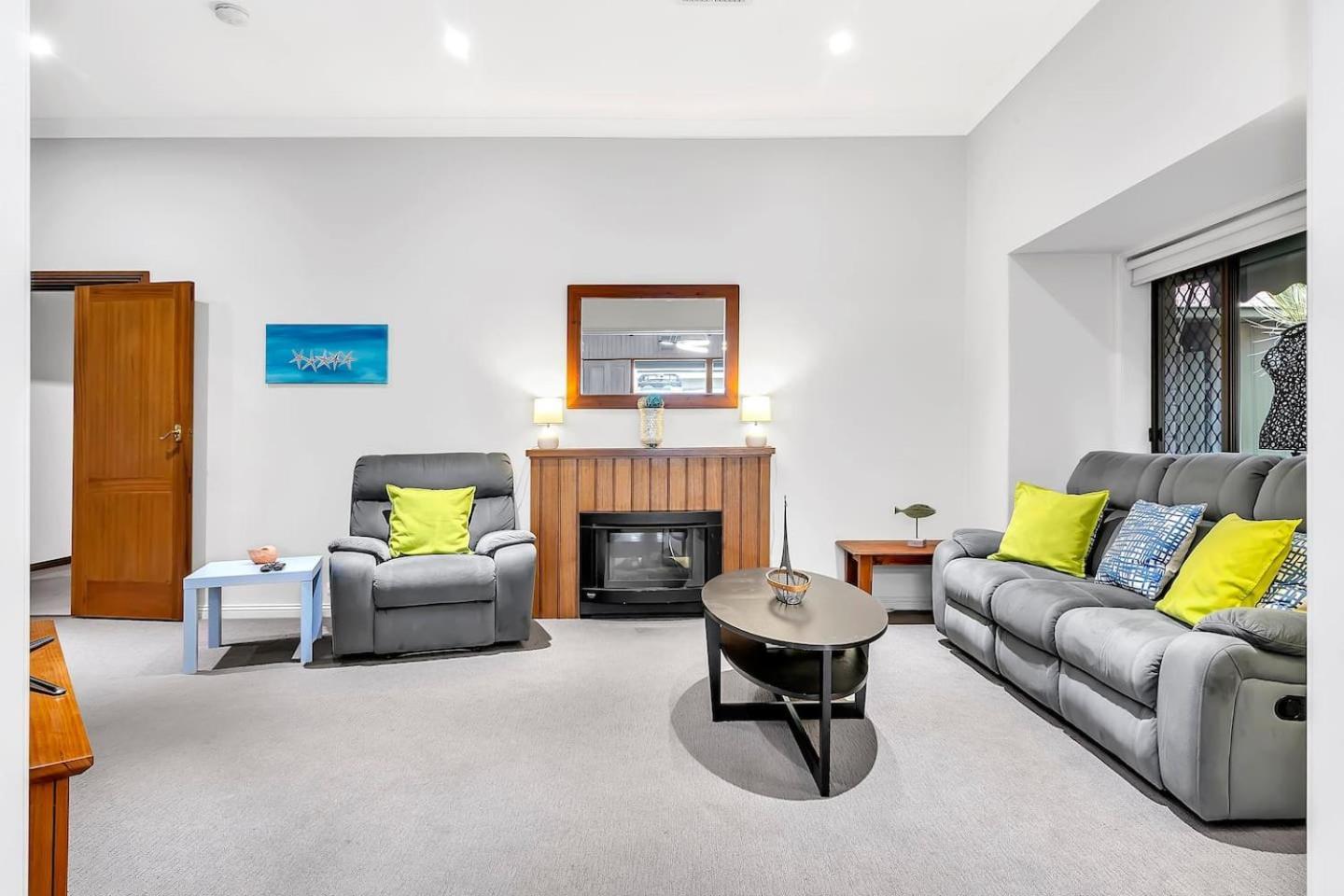 Holiday home Sea J's Brighton - Local Charm And Beachside Flair