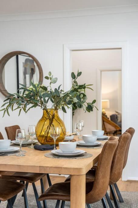 Ambrosia - Designer 3br Wifi Villa