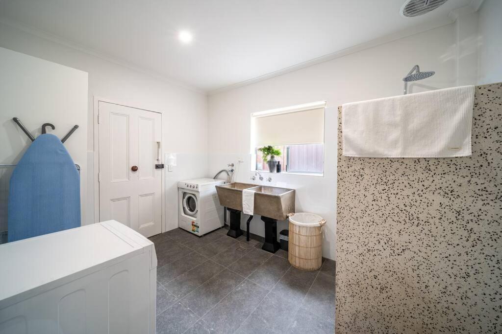 Ambrosia - Designer 3br Wifi Villa Adelaide