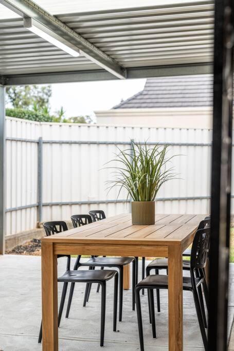Villa Ambrosia - Designer 3br Wifi Adelaide