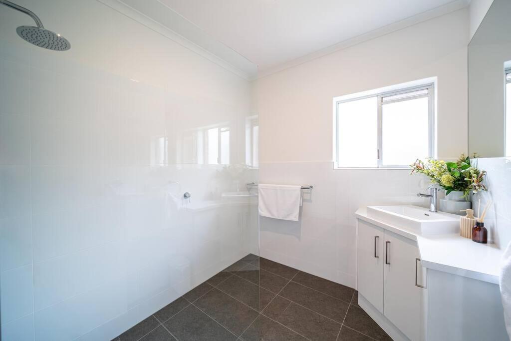 Ambrosia - Designer 3br Wifi *