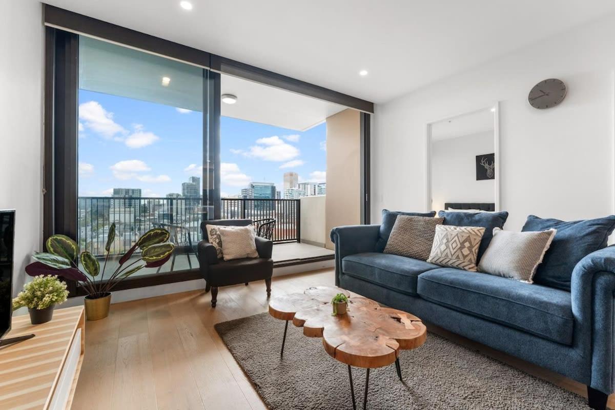 Pure Elegant City Apt -free Parking- Wifi- View *