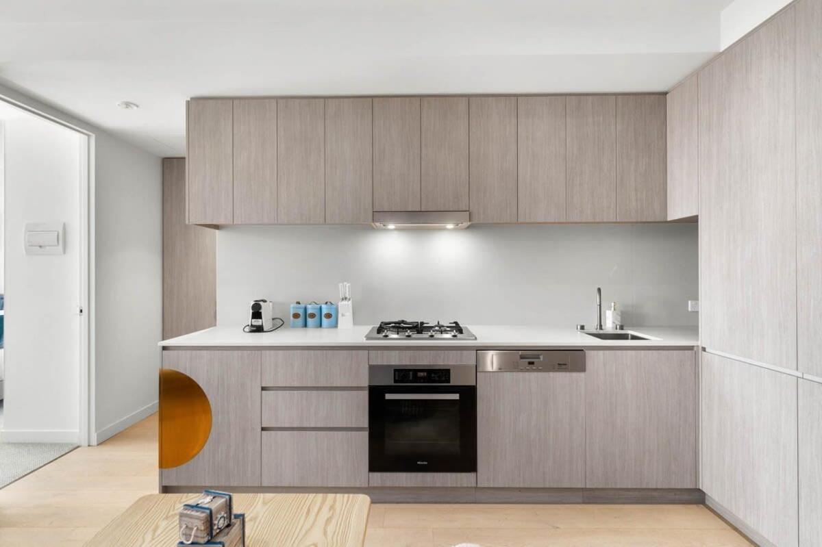 The Amazing 1br Cbd Premium Location Apartment *