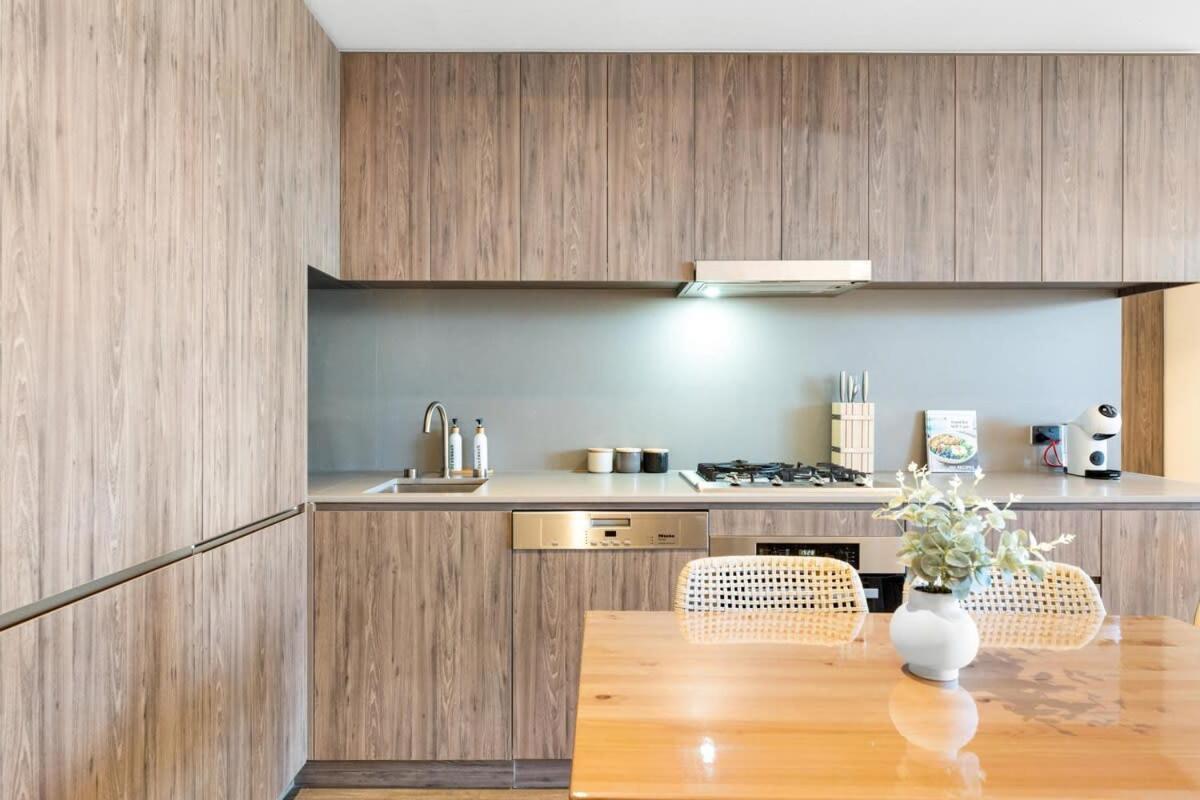 The Amazing 1br Cbd Wifi Premium Location Apartment Adelaide