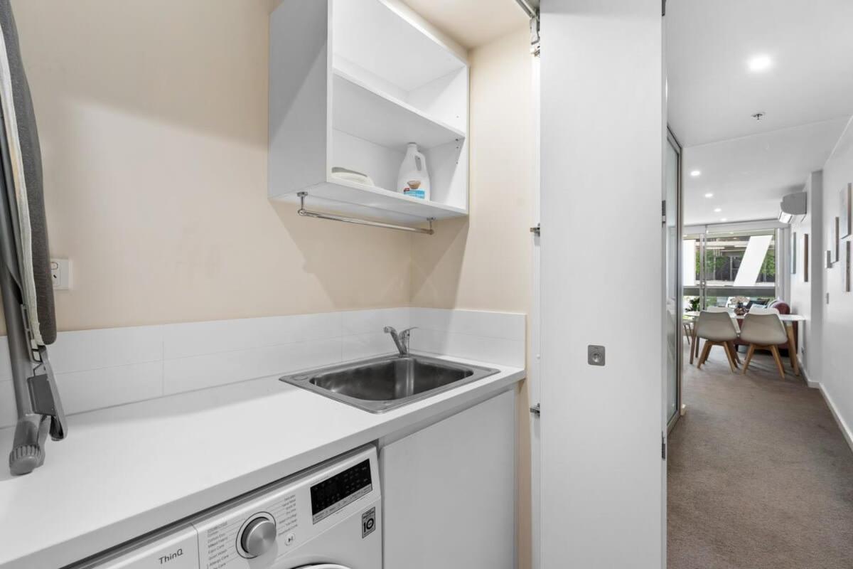 Comfy And Lovely Cbd 1br Apt -free Wi-fi * Adelaide