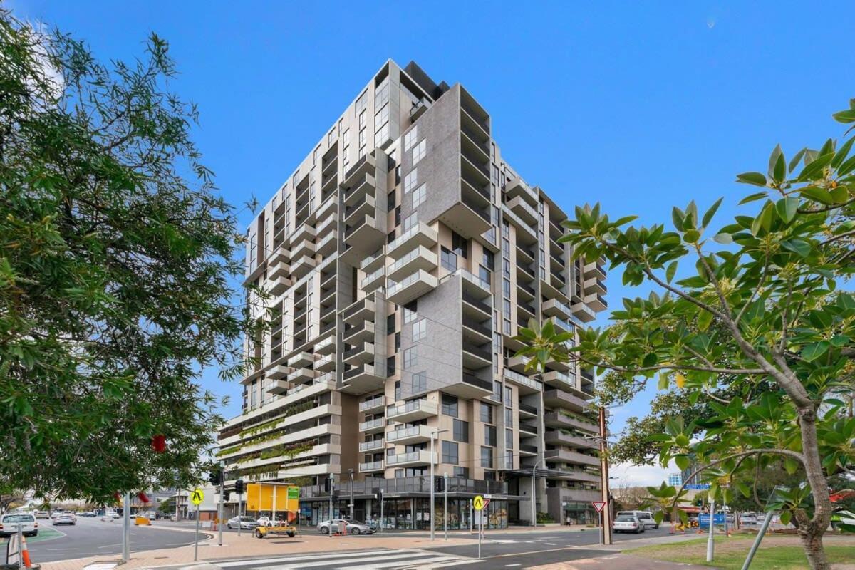 Pure Elegant City Apt -free Parking- Wifi- View