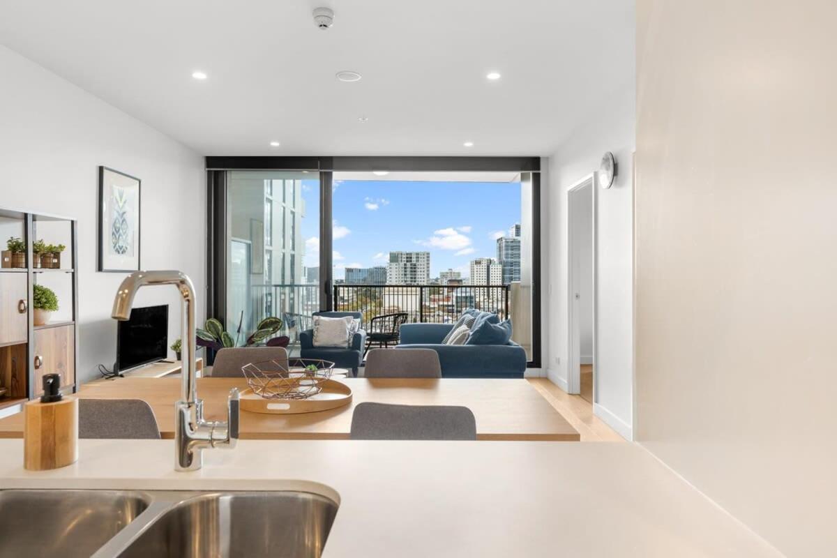 Pure Elegant City Apt -free Parking- Wifi- View Apartment *