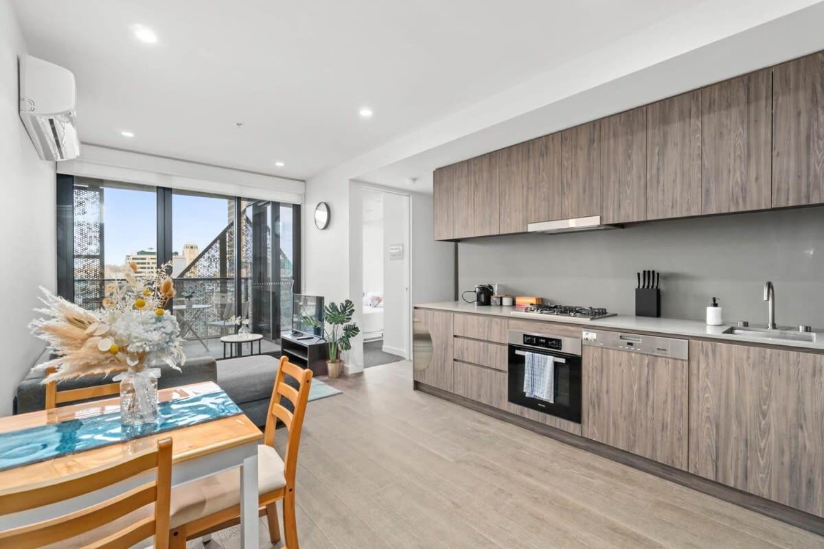 Holiday home Taffy On Realm Rundlemall Pool&gym Easylifestyle
