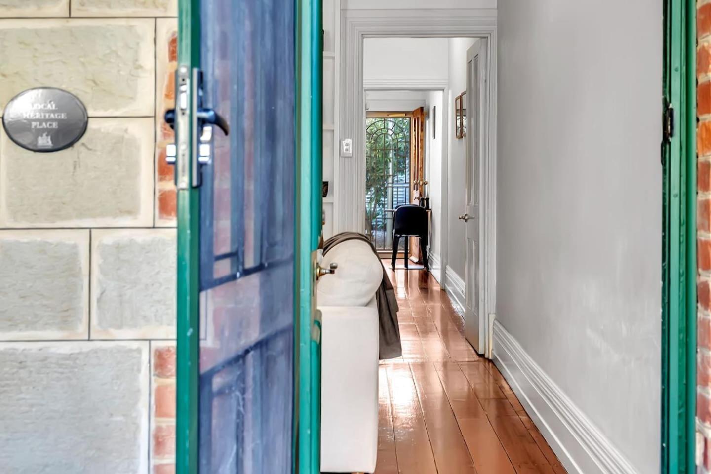 'the Cosy Corner' Classic Haven With Modern Comforts * Adelaide