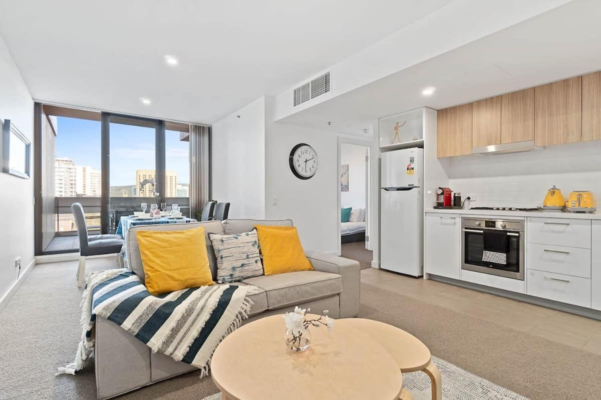 Pearl On Grote Pool&gym Mkt Parking Apartment