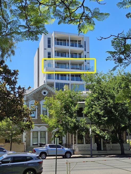 Park View Paradise Apartment