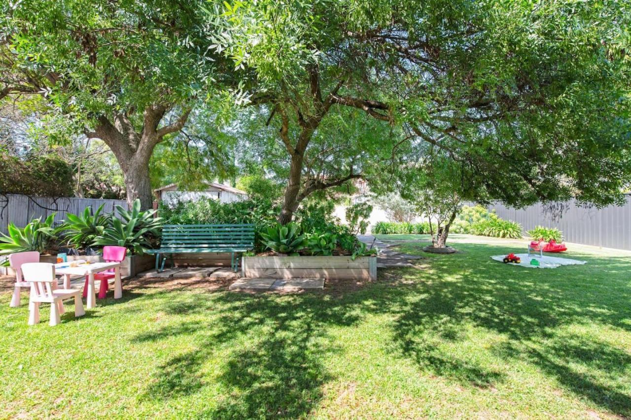 Charming 3-bedroom Sandstone Haven With Free Wine Holiday home Adelaide