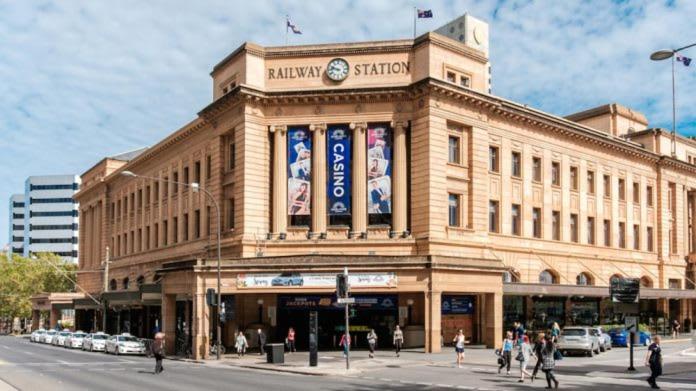 Apartment 1br Retreat In The Heart Of North Terrace Wifi Adelaide