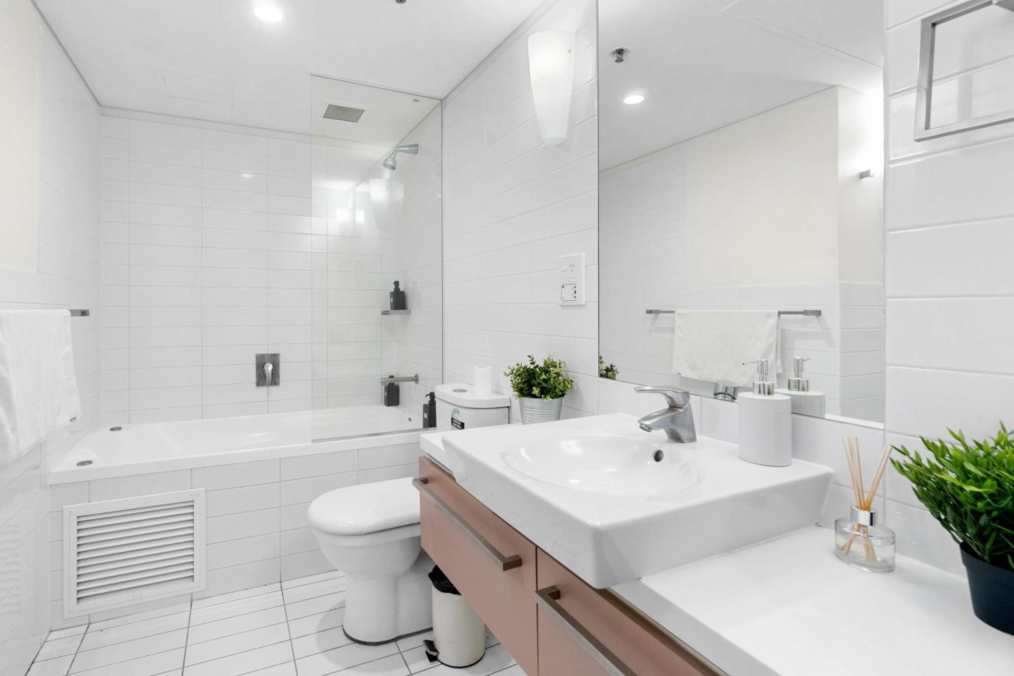 1br Retreat In The Heart Of North Terrace Wifi Adelaide