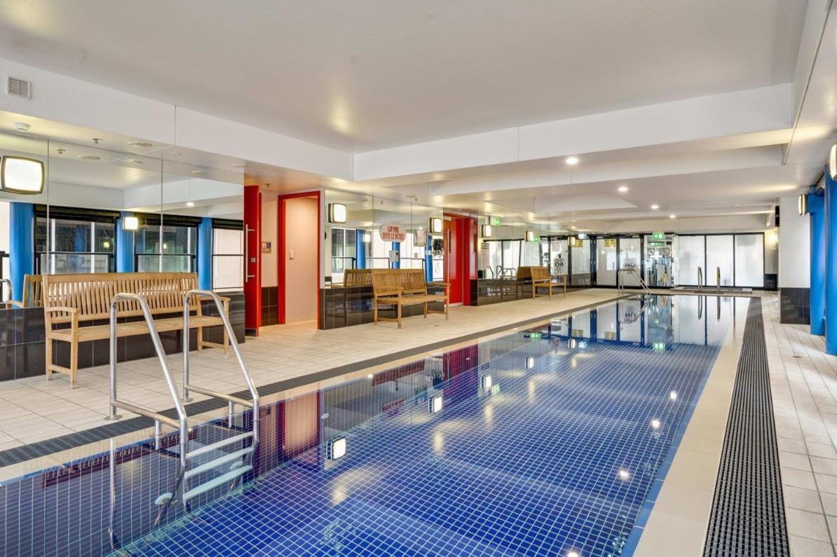 Apartment 1br Retreat In The Heart Of North Terrace Wifi Adelaide