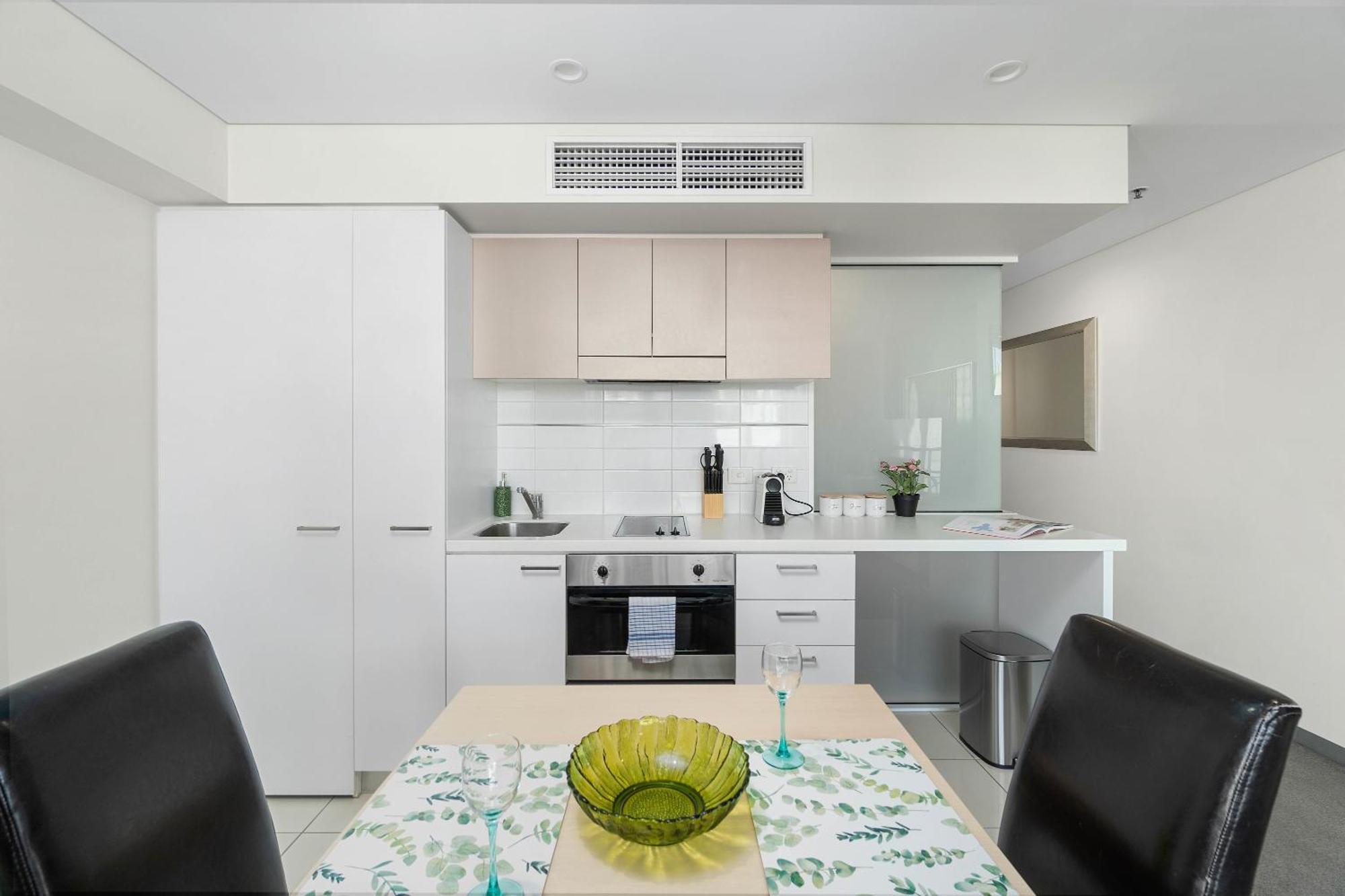 1br Retreat In The Heart Of North Terrace Wifi Apartment