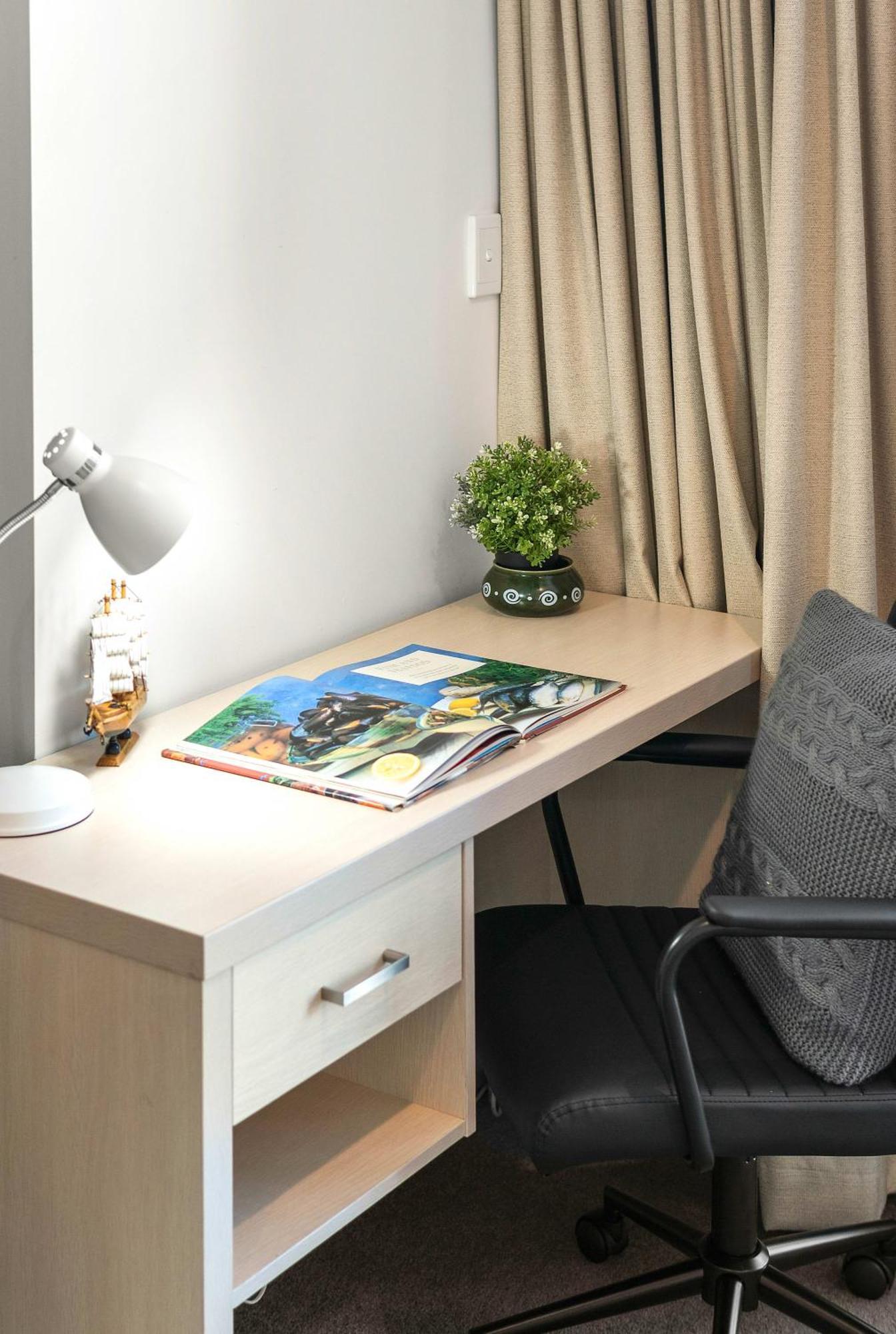 Apartment 1br Retreat In The Heart Of North Terrace Wifi Adelaide