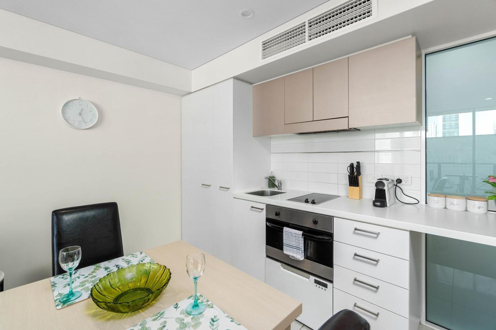 1br Retreat In The Heart Of North Terrace Wifi *