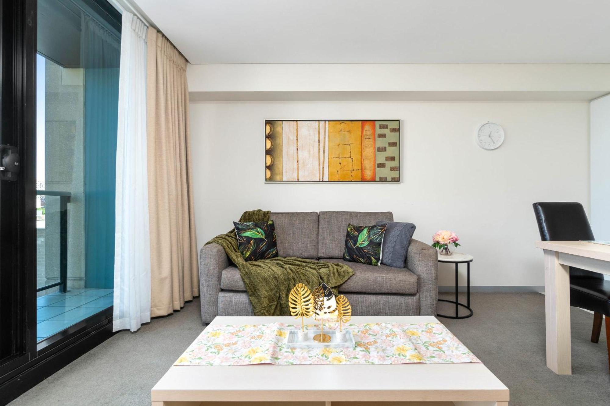 1br Retreat In The Heart Of North Terrace Wifi Apartment Adelaide