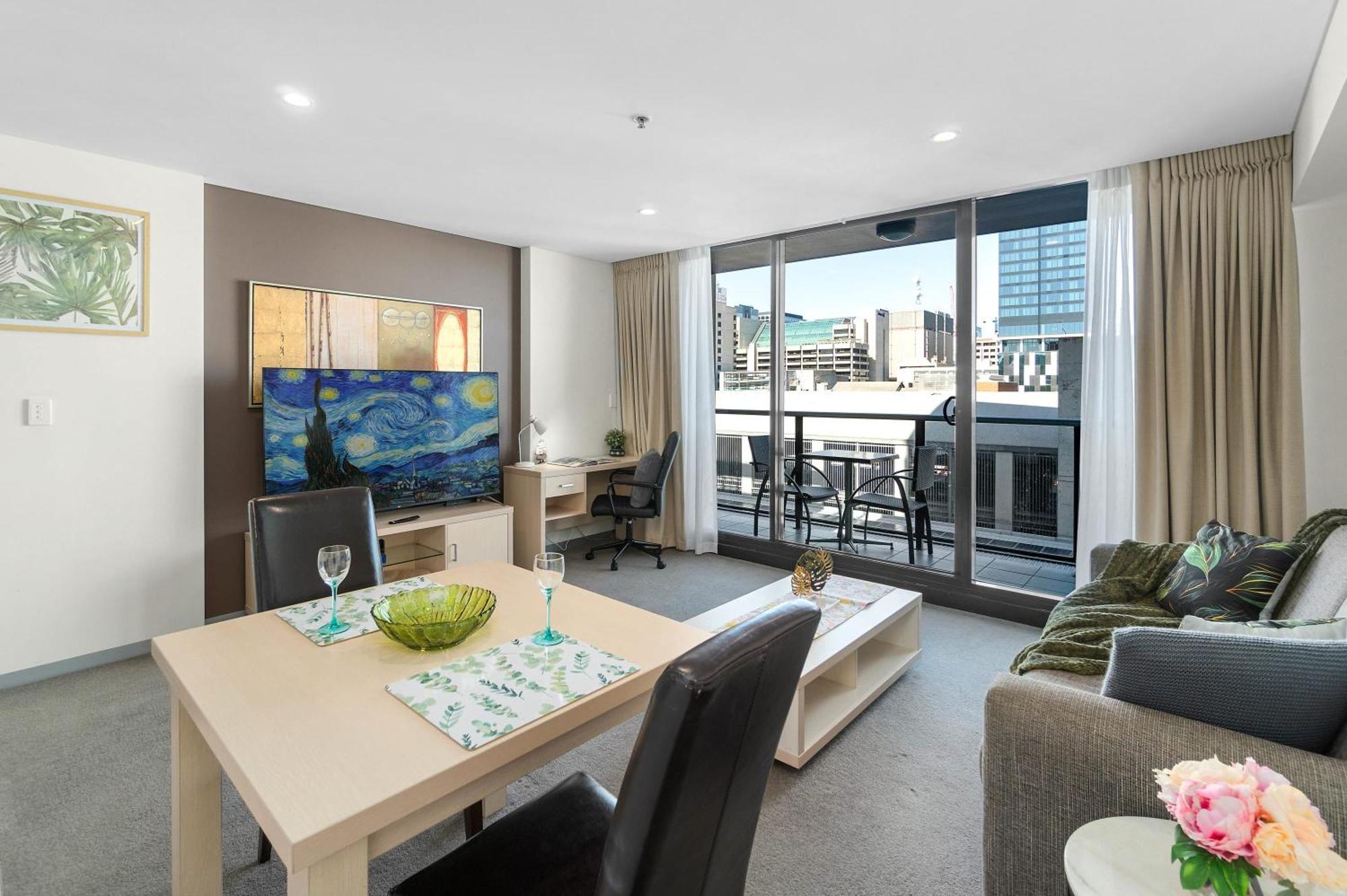 Apartment 1br Retreat In The Heart Of North Terrace Wifi Adelaide