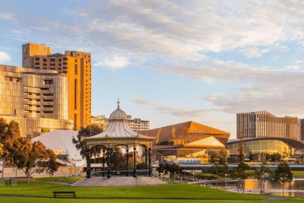 1br Retreat In The Heart Of North Terrace Wifi * Adelaide