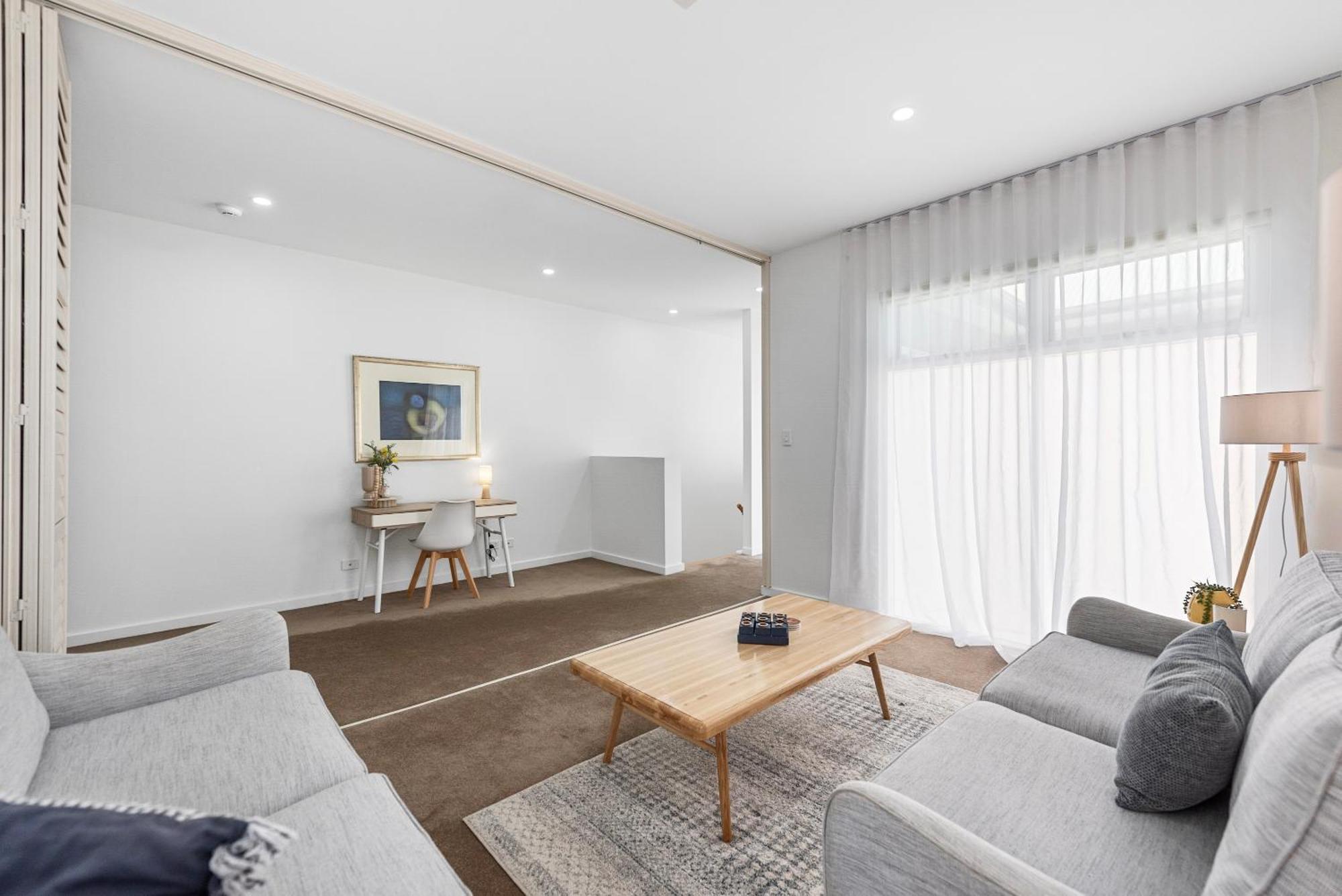 Stylish Home, Family - Walk To Pub,cafes, 1km Cbd! *