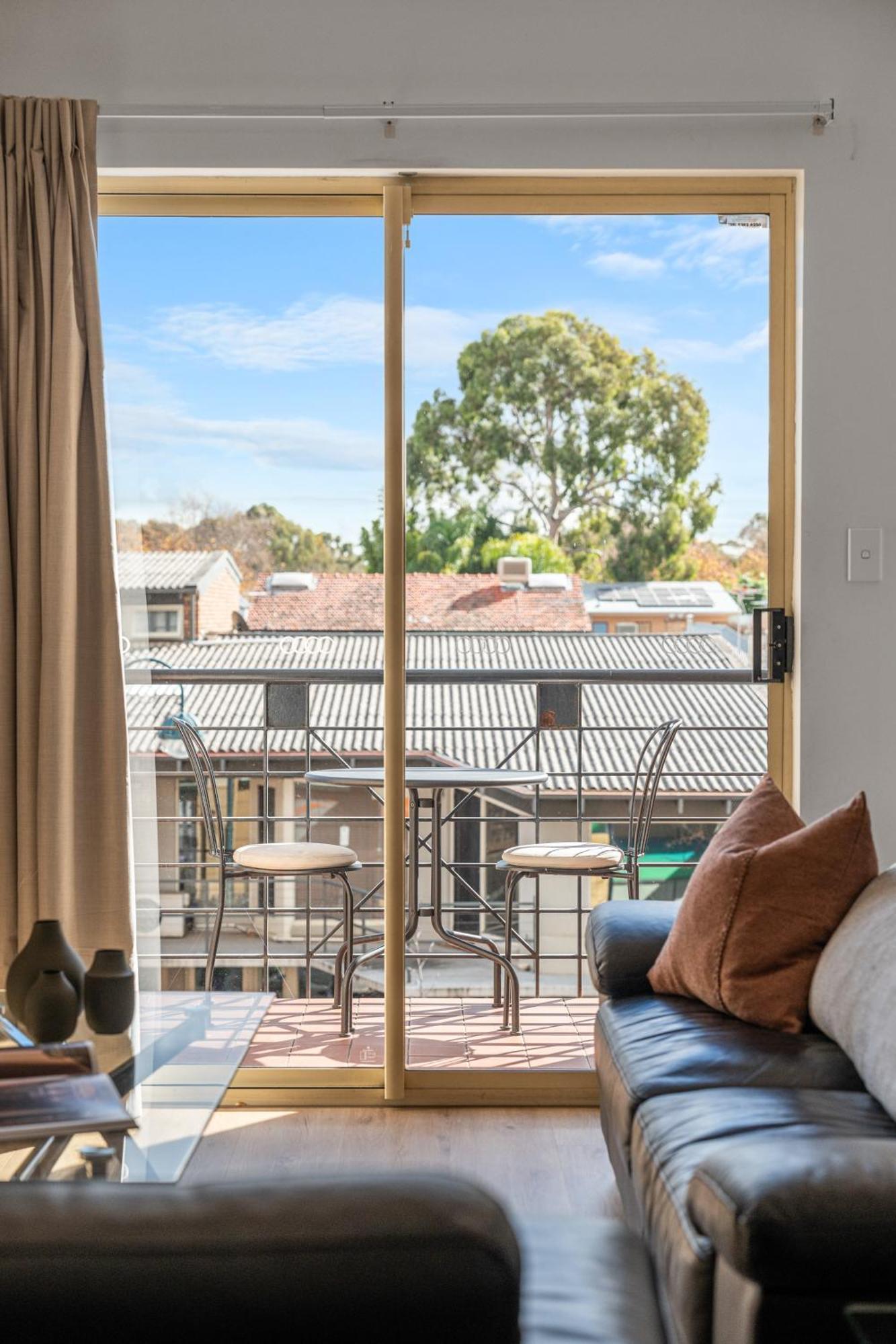 Apartment In The Midst On Melbourne *