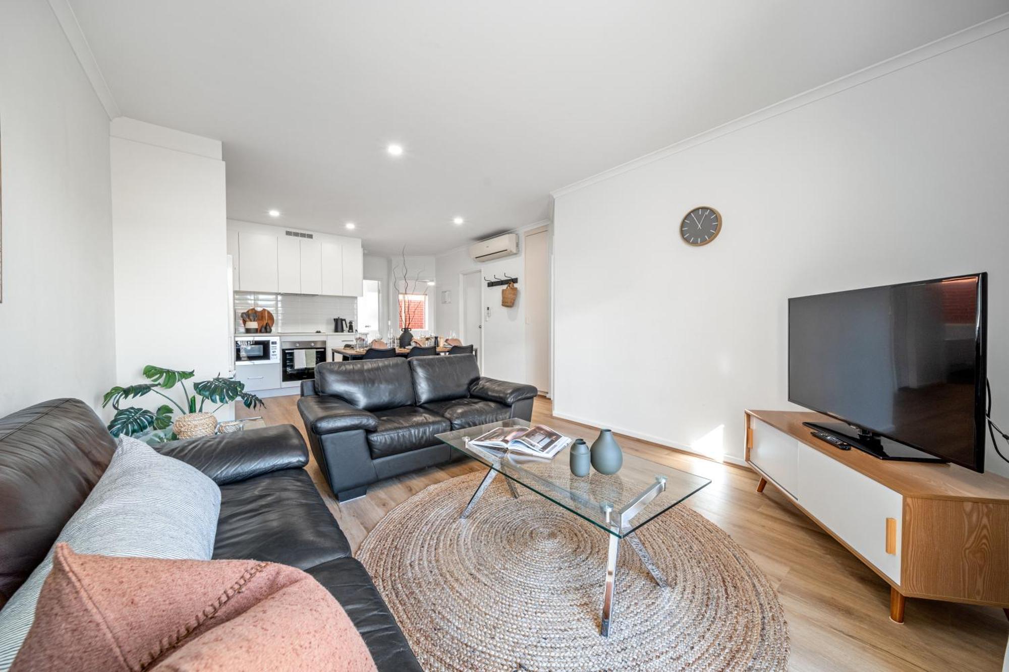 Apartment In The Midst On Melbourne Adelaide