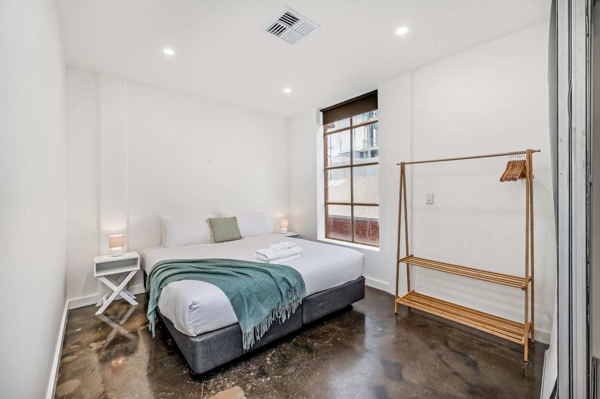 Swainson On Waymouth Apartment *
